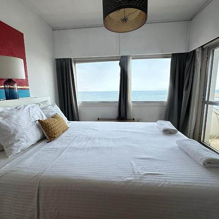 2Br Seafront Apt In City Center With Community Pool Larnaca Exterior photo